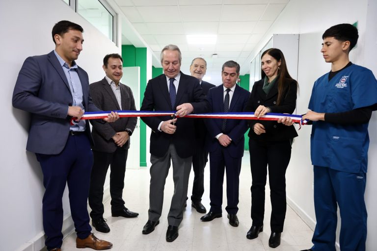 Inauguración-Laboratorio-de-Rehabilitación-Musculoesquelética-FCR-Campus-Casona-de-Las-Condes016-2000x1333