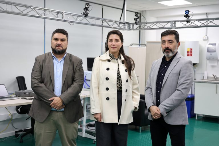 Inauguración-Laboratorio-de-Rehabilitación-Musculoesquelética-FCR-Campus-Casona-de-Las-Condes103-2000x1333