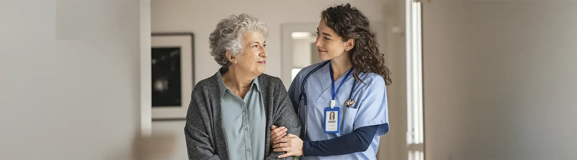 UNAB fortalece su oferta de cursos online para profesionales de Enfermería