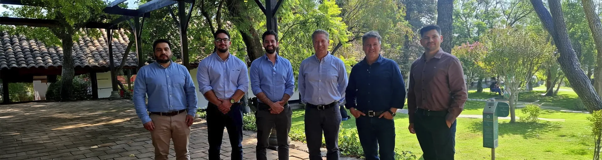 Experto internacional visita la UNAB para fortalecer innovador programa en Inteligencia Artificial aplicada al desarrollo de software